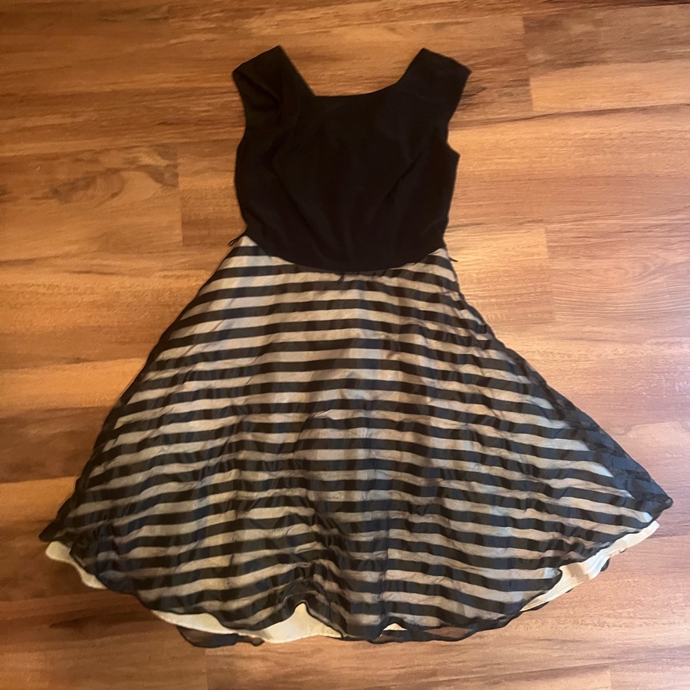 db established 1962 dress.